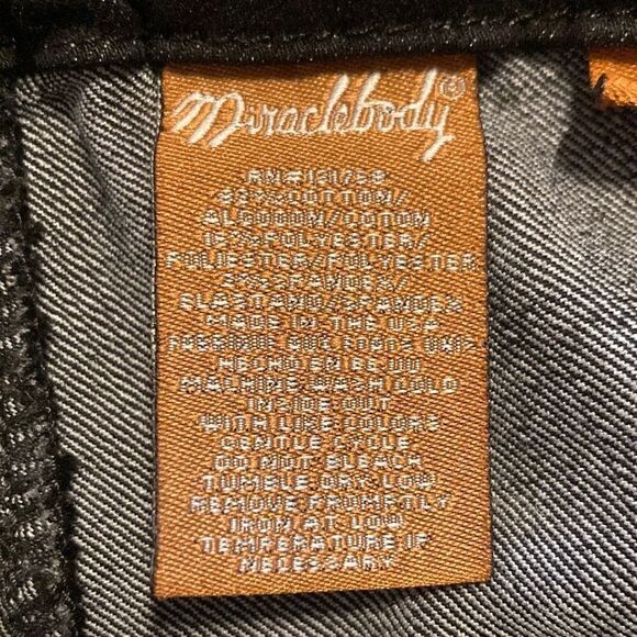 MIRACLEBODY By Miraclesuit Slimming Shaping Pull-On Capri Jeans Black Size 2 - Picture 6 of 10